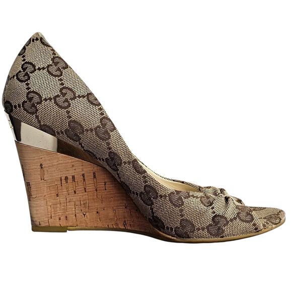 Gucci beige/ebony GG canvas peep-toe Cyprus cork wedge Size 5B - Picture 6 of 15